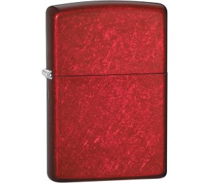 Зажигалка ZIPPO Classic с покрытием Candy Apple Red™, латунь/сталь, красная, глянцевая, 36x12x56 мм
