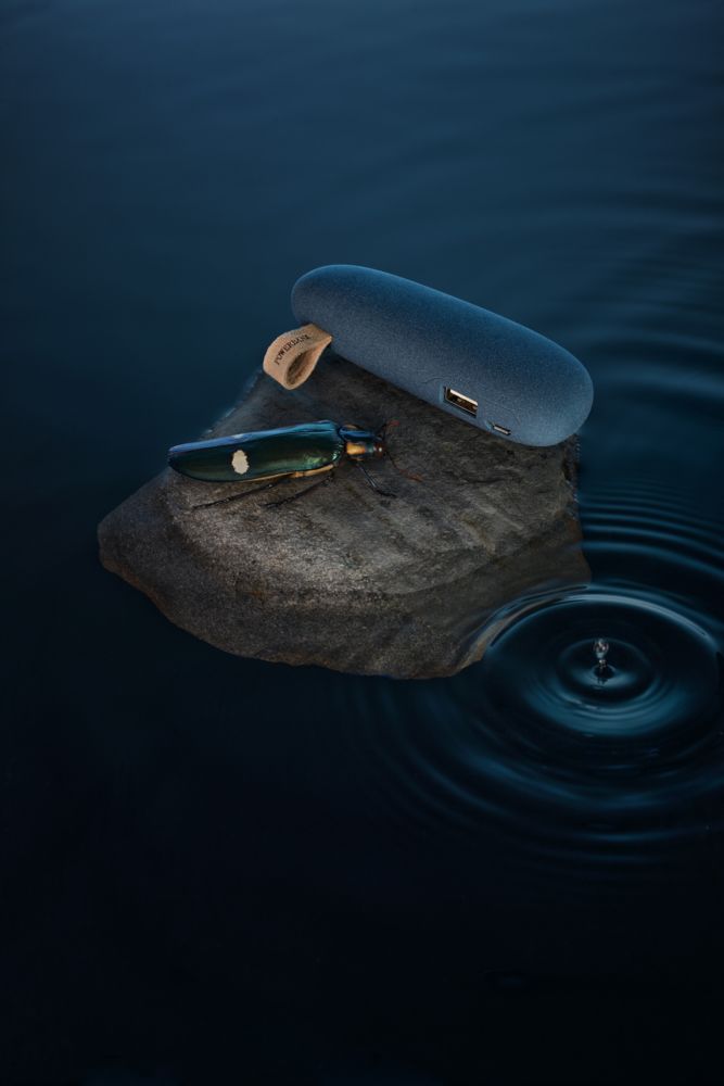 Универсальный внешний аккумулятор Pebble 2600 mAh, темно-серый
