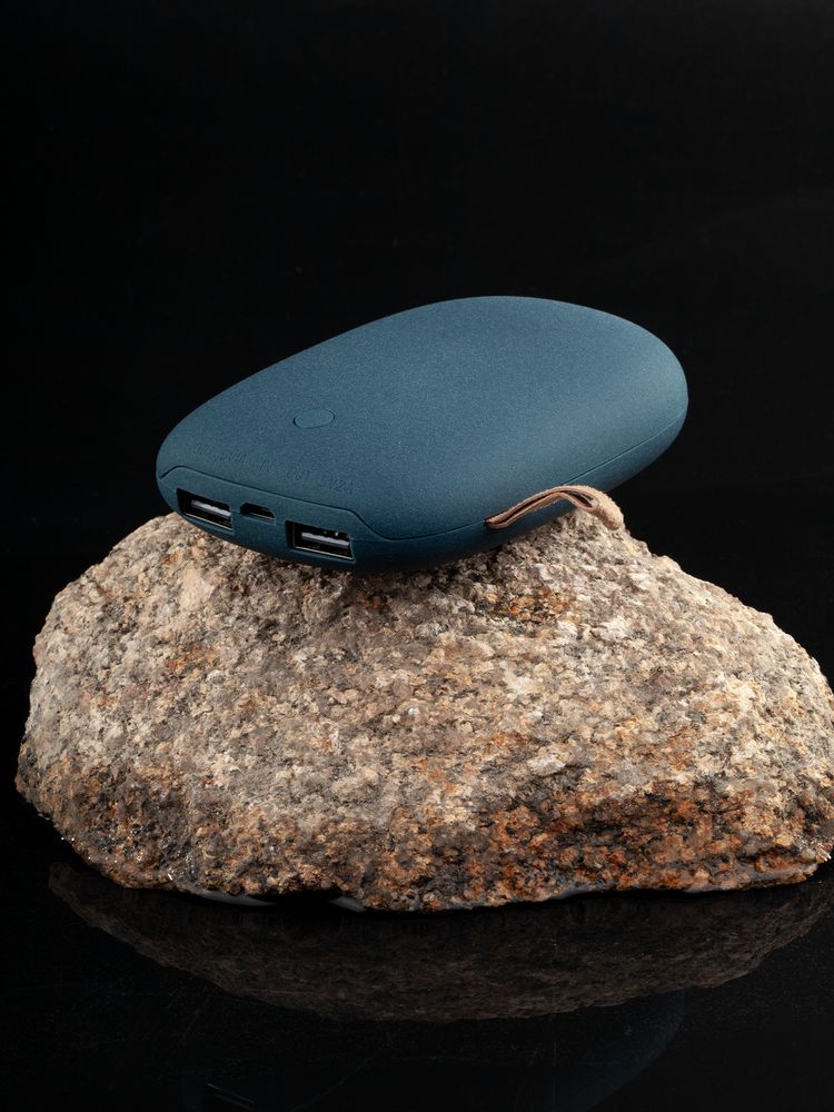 Универсальный внешний аккумулятор Pebble 7800 mAh, темно-серый