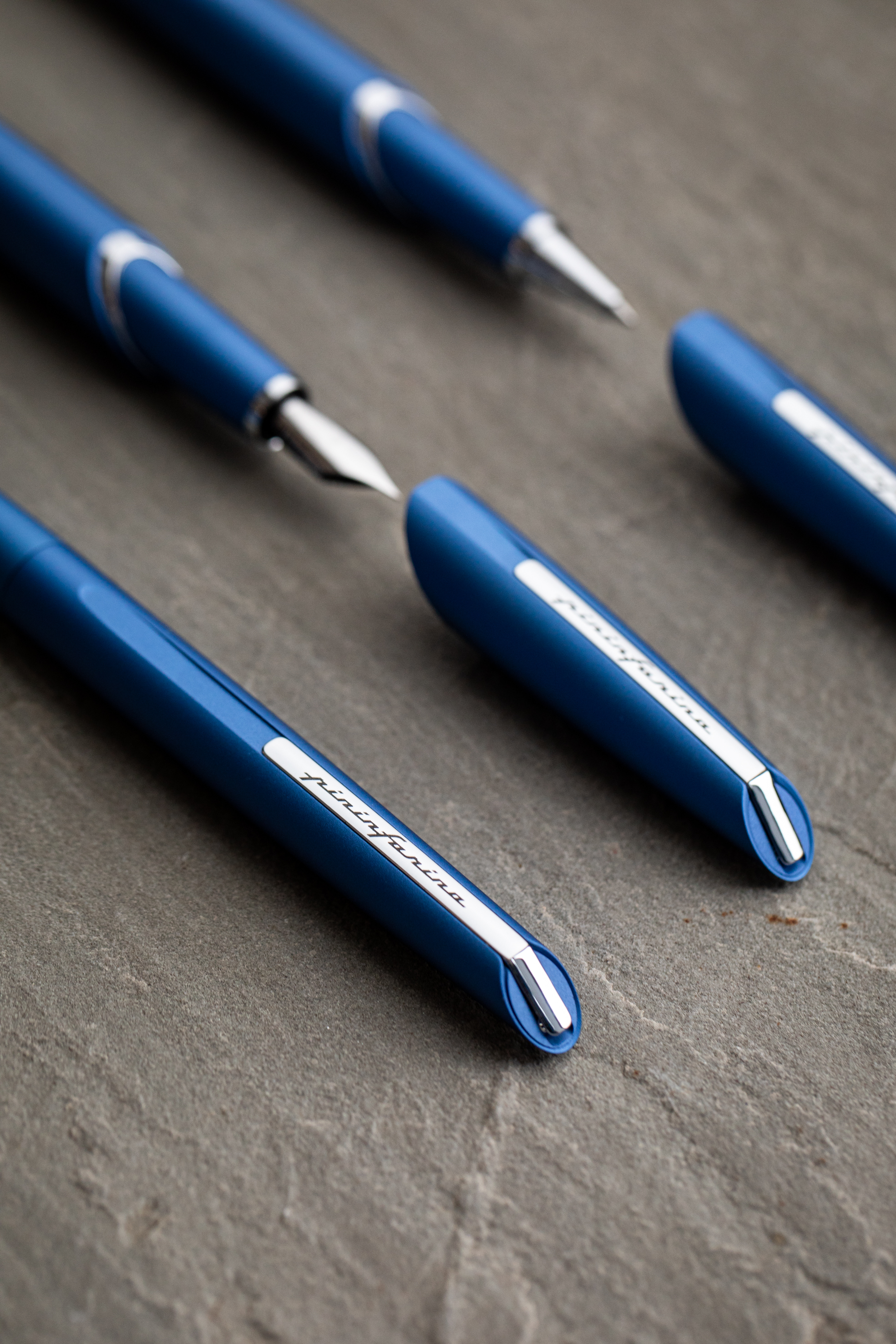 Шариковая ручка PININFARINA PF Two BLUE