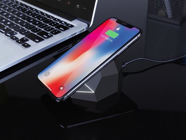 Док-станция с беспроводной зарядкой «Geo Dock». XOOPAR
