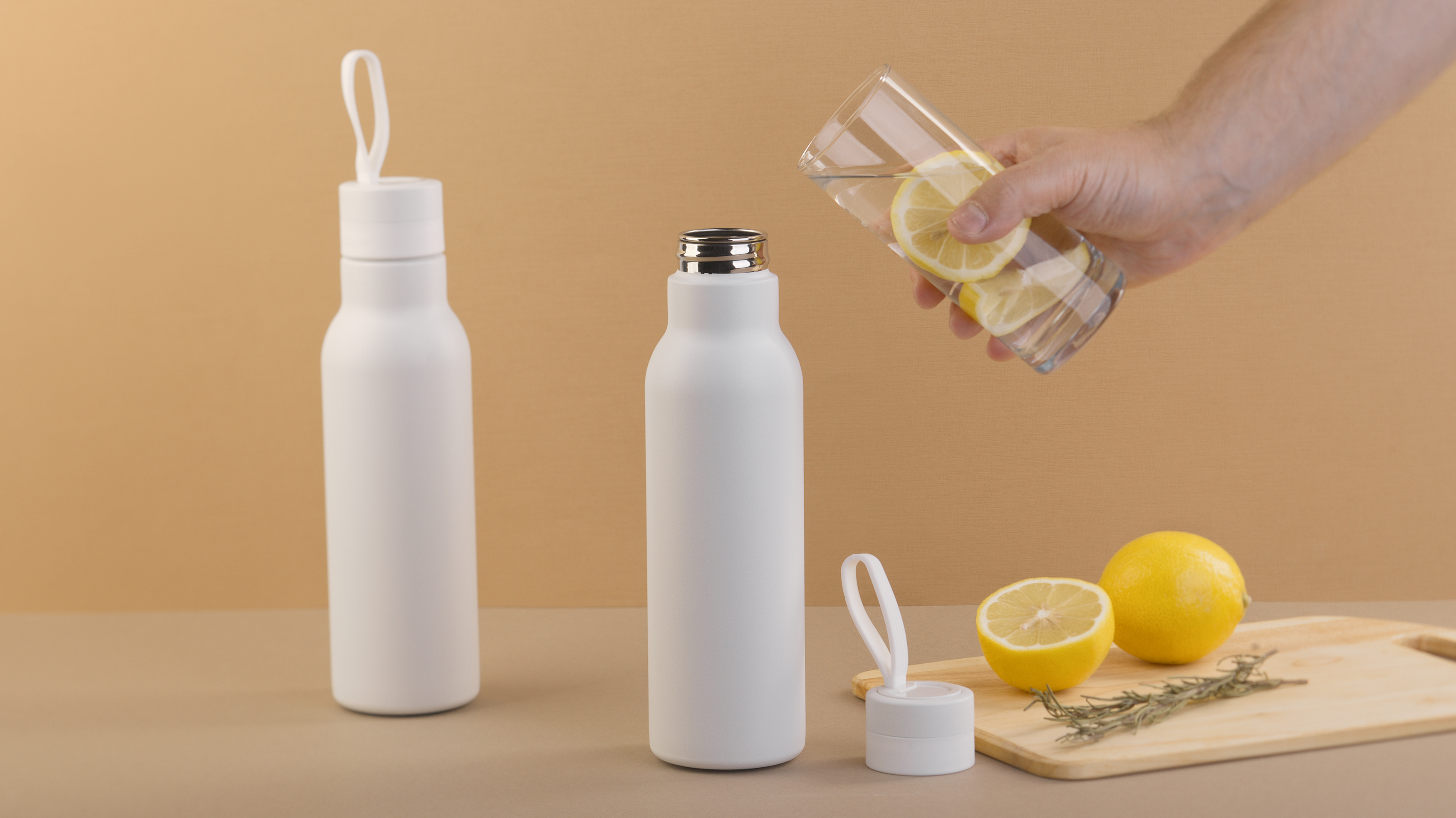 Бутылка для воды "Фитнес", покрытие пудра, 0,7 л.