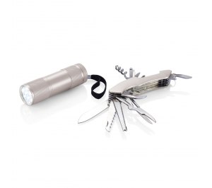  Quatro:   , 